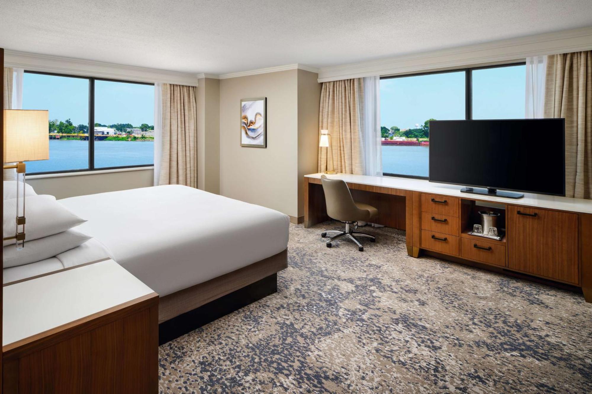 HILTON NEW ORLEANS RIVERSIDE | ACCOMMODATION IN THE CENTRAL AREA WITH 7 ...